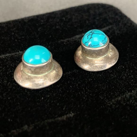 Vintage Earrings 925 STERLING SILVER Pierced Stud Turquoise Jewelry - Picture 1 of 5